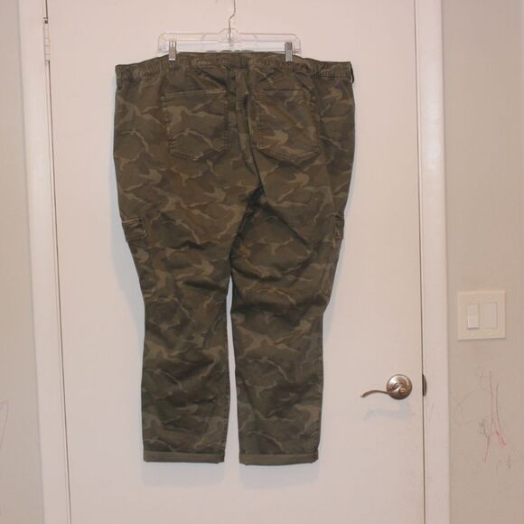 Torrid Boyfriend Stretch Twill Mid Rise Pant Size 4 Plus size - Picture 7 of 12